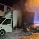 Pijany kierowca Golfa wjechał w VW LT46 - doszło do pożaru