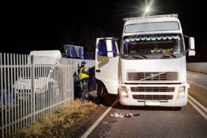 Przez płot do busa po drugiej stronie drogi celnej. Padły zarzuty