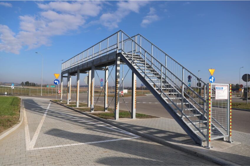 Rampa do odśnieżania przy każdym MOP. Teraz jest 13