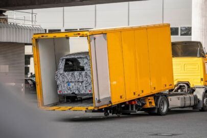 VAN.EA – testowe muły nowych vanów Mercedesa już jeżdżą