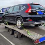 VW Touareg bez tacho i... jednego koła w lawecie