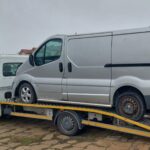 Wpadli przewożąc Vivaro na autolawecie. Grozi im więzienie