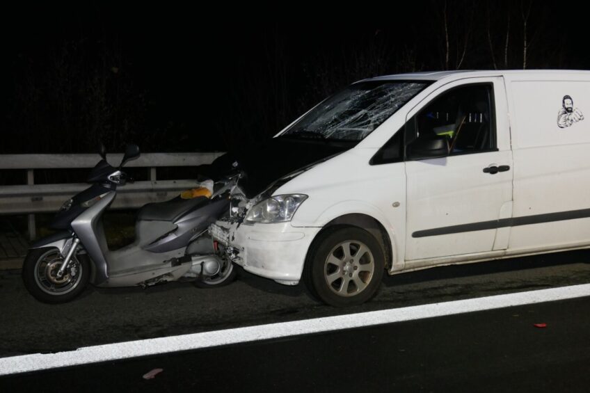Kierowca Vito najechał na jadący po A1 na skuter