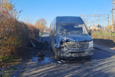 Sprinter najechał na furmankę. Woźnica i koń poszkodowani