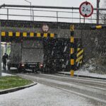 Wiadukt na Glince ponownie zaatakował. Kierowca Dajlaka uszkodził bramownicę