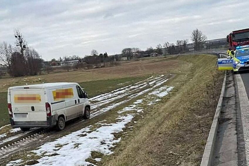 Rzuciła cię kobieta? Kradniesz kurierskiego busa. Proste