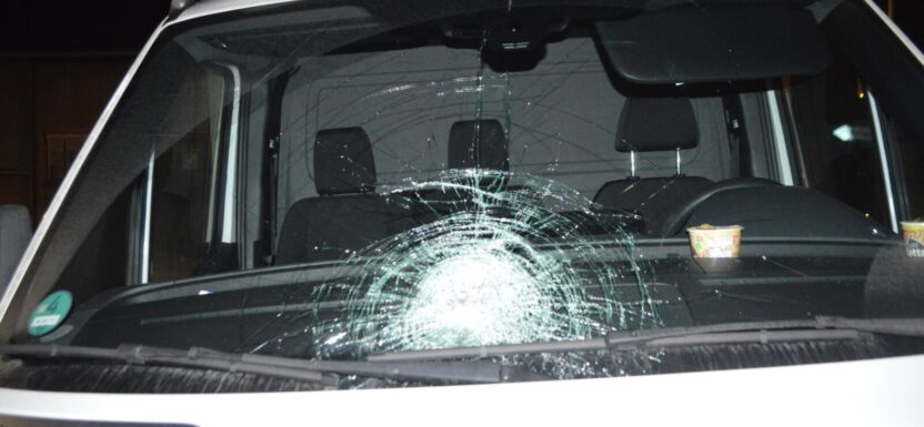 Uwaga na kamienie rzucane z wiaduktu na niemieckiej "landówce"