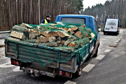 T4 z wydechem na łańcuchu rowerowym i blisko tona ponad DMC