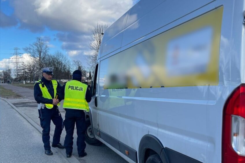 Akcja „Kurier” w Łódzkiem. Sprawdzono 1445 pojazdów
