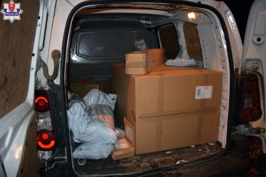 Kurier-recydywista nie rozliczył utargu. Teraz stanie przed sądem