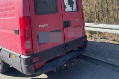 Rodzina z tradycjami z dostawczym Iveco Daily w tle