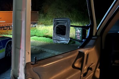 Pomysłowy Dobromir w Volkswagenie T4. Lusterko na patencie