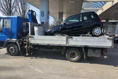 Skrzyniowy MAN L2000 i VW Lupo na butlach gazowych