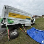 Wypadek na DK 94 z udziałem Forda E-Transita. Ranne zostały 4 osoby