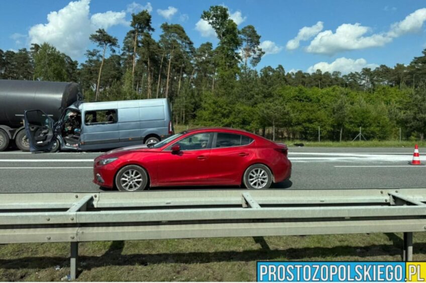 Na A4 brygadówka wbiła się w cysternę – są ranni