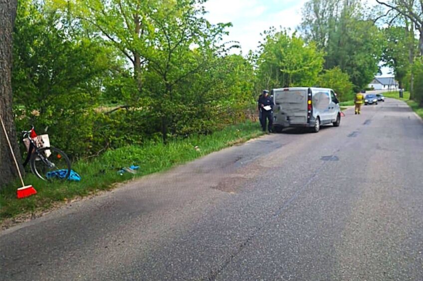 Nie zasygnalizował manewru. Został potrącony przez Trafica