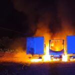 Nocny pożar 3 busów - Mercedesy Sprintery doszczętnie spłonęły