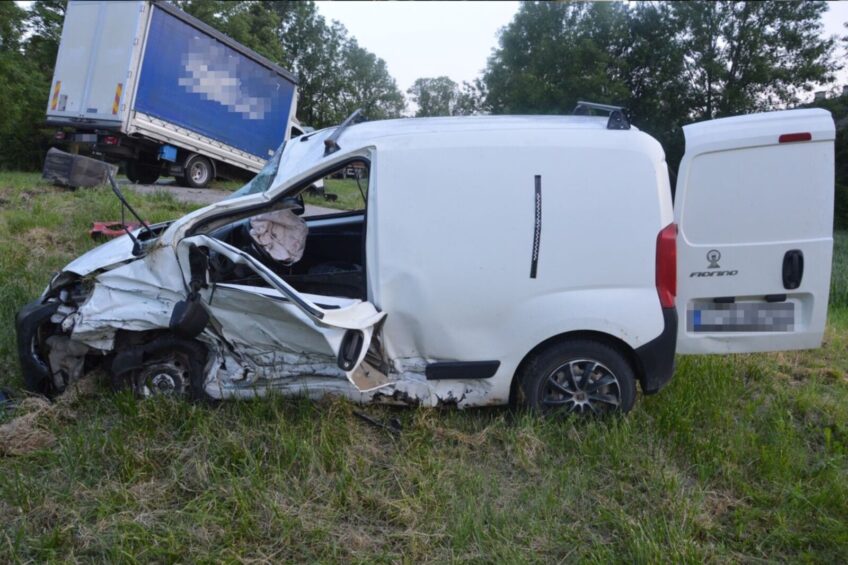 Porsche Panamera wjechało w Iveco Daily i Fiata Fiorino