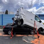 Proace drogowców na dachu Avensis - groźne zdarzenie w stolicy