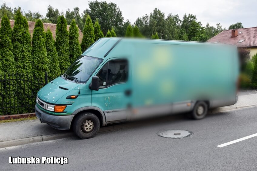 W oparach absurdu. Połakomili się na wartego 10 000 zł Dajlaka