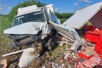 Z chłodni niewiele zostało – kierowca Dajlaka zasnął podczas jazdy