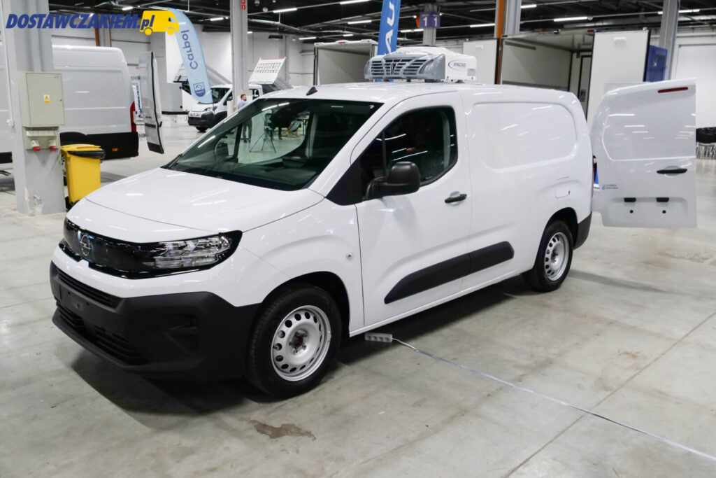 Zabudowy na K9, K0 i X250 - szkolenie sieci dealerskiej Stellantis