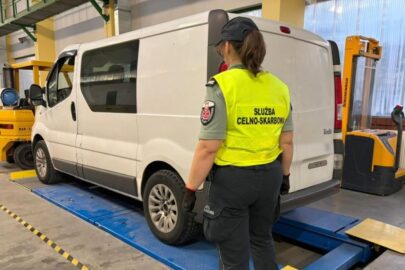 Ciekawe czy dużo pali ten Trafic? Marihuana w baku