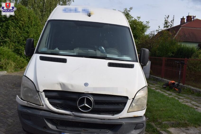 10-latek wjechał w kurierskiego busa. Trafił do szpitala