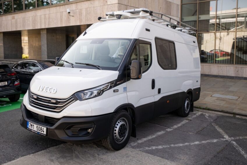 Nieoznakowane Daily z kamerami i wyższe mandaty w Czechach