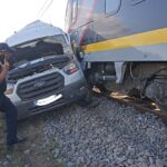 Oszukali przeznaczenie... Transit wjechał wprost pod pociąg