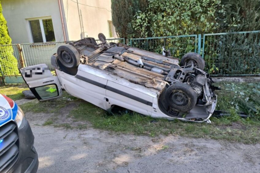 Van na dachu i dwoje kierowców – on i ona mocno nietrzeźwi