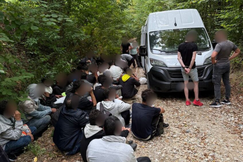 47 imigrantów w Ducato. Polscy „kurierzy” wpadli w Chorwacji