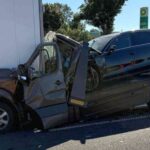 Dramatyczny wypadek na S5 - autolaweta najechała na tył naczepy