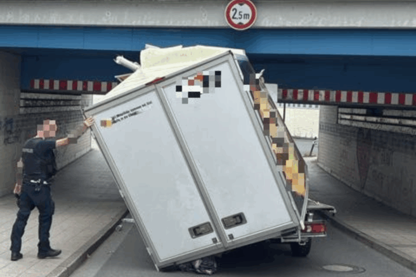 Prawie przeszedł. Zabrakło 80 cm. Zabudowa Boxera w strzępach