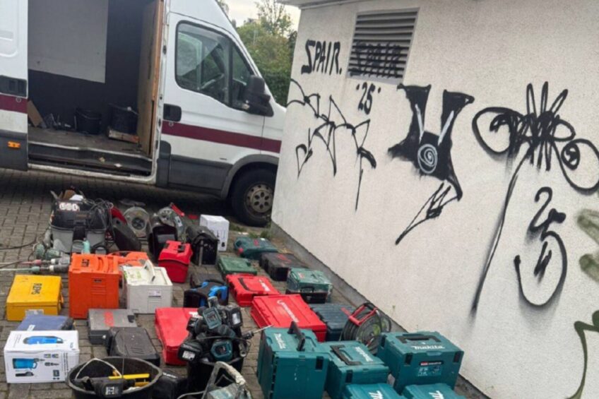 Skradzione elektronarzędzia w busie – pomógł lokalizator GPS