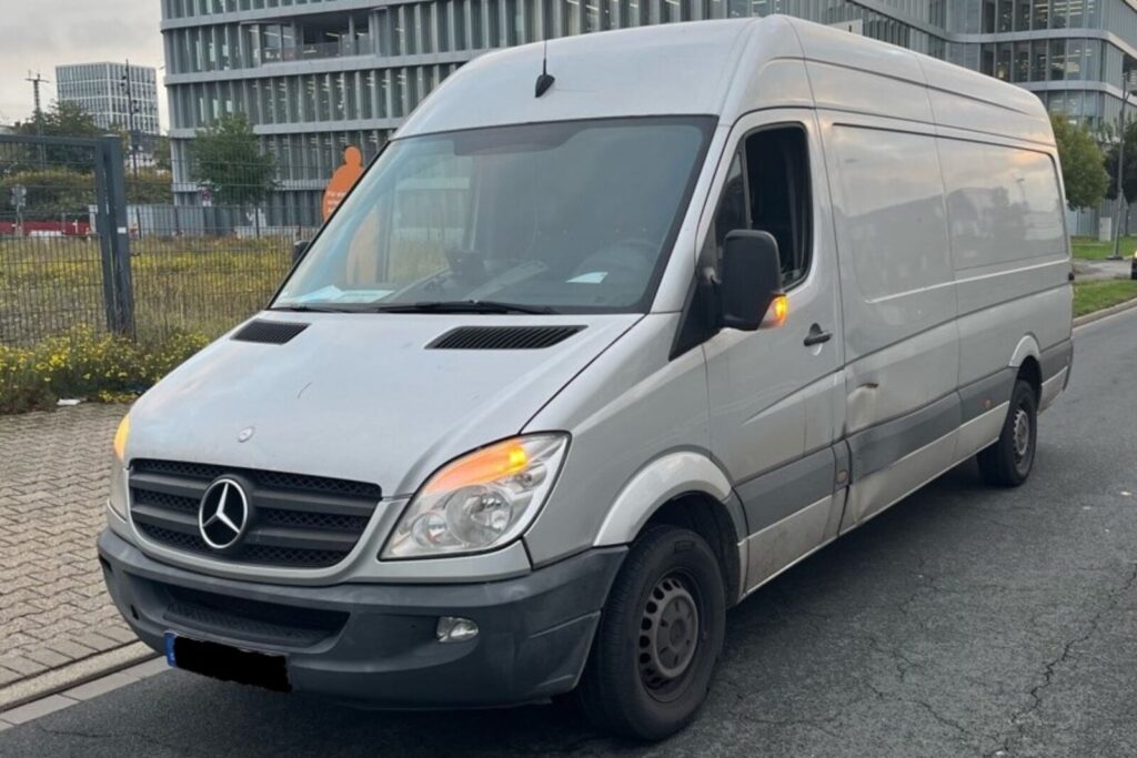 30 usterek w Sprinterze. Głównie tych poważnych i niebezpiecznych