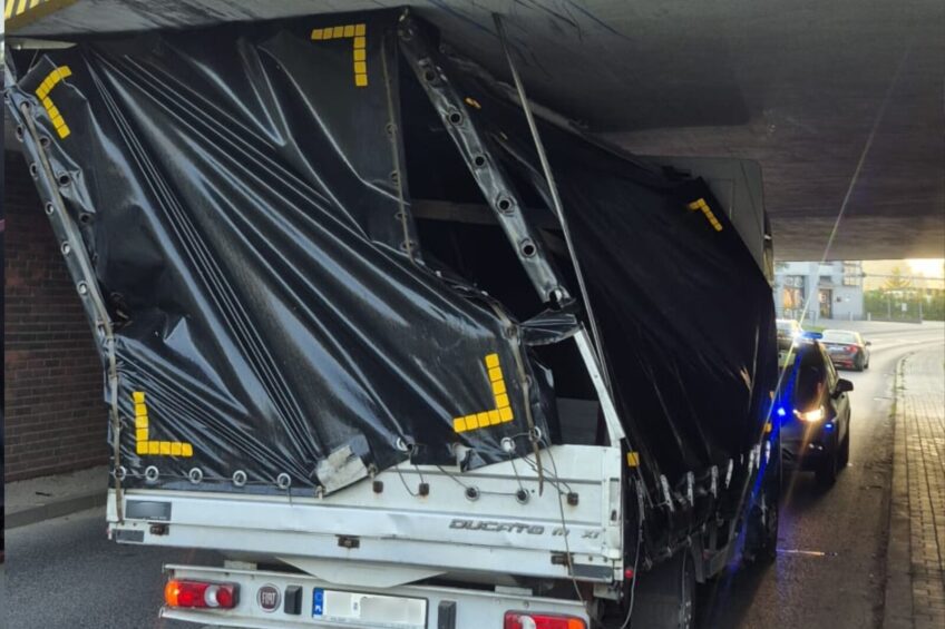 Kierowca Ducato wysoko mierzył. Dostał mandat i punkty karne