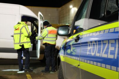 Kontrollbuch i pałka teleskopowa – Niemcy sprawdzili 64 busy