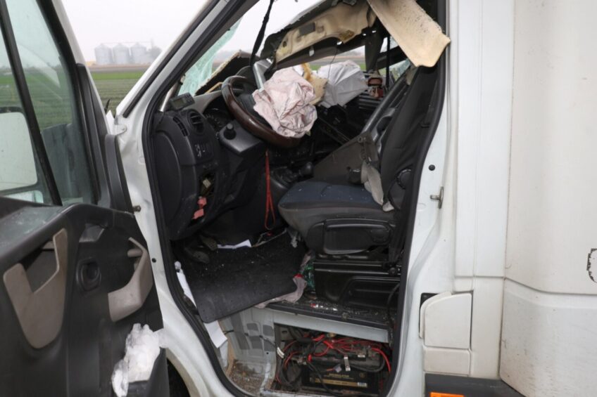 Na DK 62 Master najechał na przyczepę. Kierowca trafił do szpitala