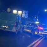 Vito uderzyło w radiowóz. Kierowca bez uprawnień