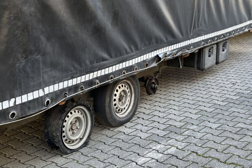 Transportowa kaskaderka w wykonaniu Polaka. Szef kazał jechać