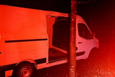 Mistrz kamuflażu… Bus bez przesuwnych drzwi i na lewych „taflach”