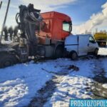 Na DK 46 Scania wbiła się do połowy blaszki 1