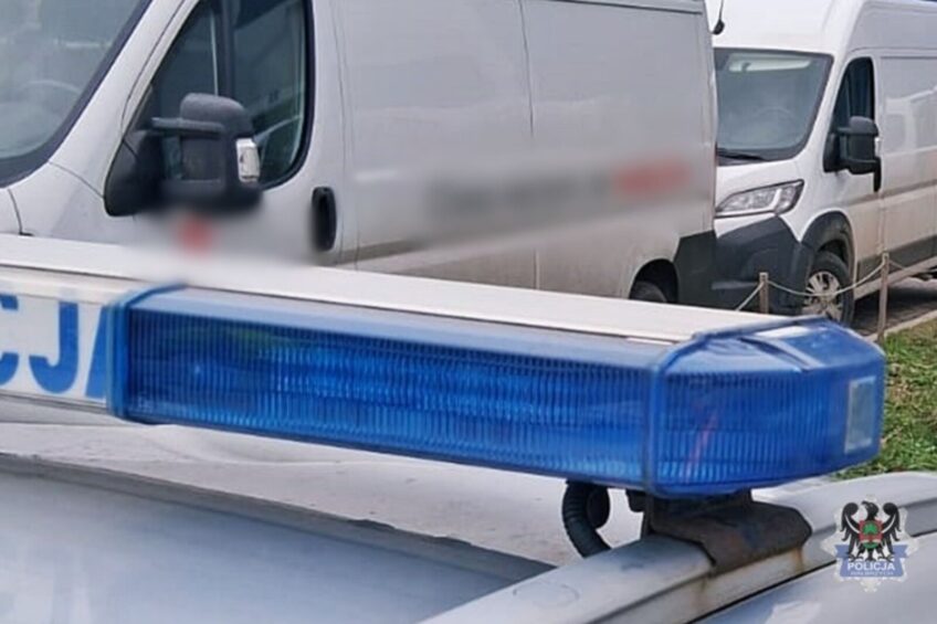 Przyjechała po paczki po spożyciu. Zareagował pracownik sortowni