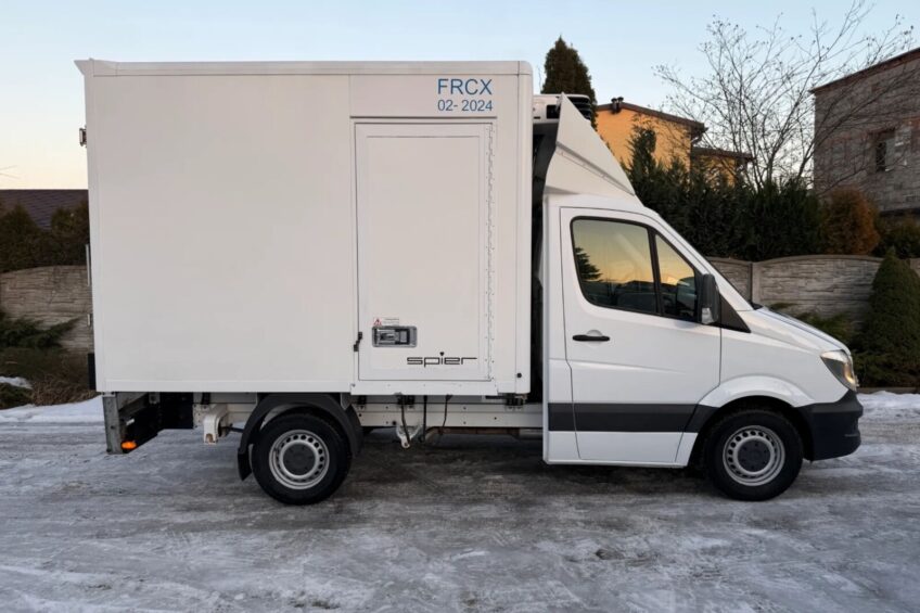 Się skurczył od zimna – krótki Sprinter 906 jako chłodnia FRCX