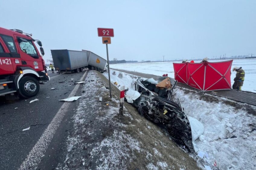Tragedia na DK 92. Nie żyje kierowca Berlingo
