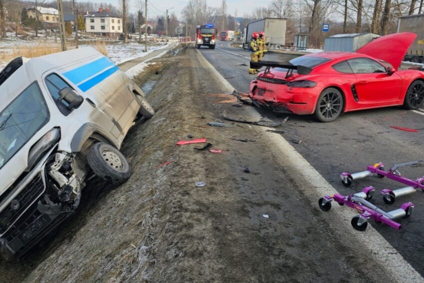 Ducato wypchnęło Porsche Cayman GT4 RS pod „FH-cza”