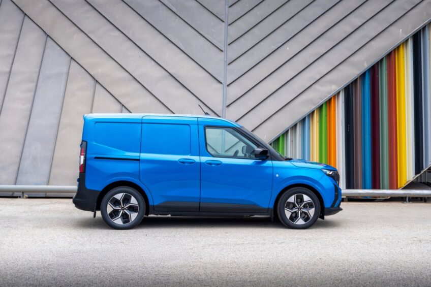 Ford E-Transit Courier z większą baterią o pojemności 46 kWh