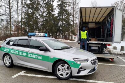 KAS zatrzymała Daily z e-papierosami. Kierowca z zarzutami