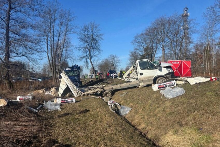 Tragiczny wypadek na DK 94. Nie żyje kierowca busa
